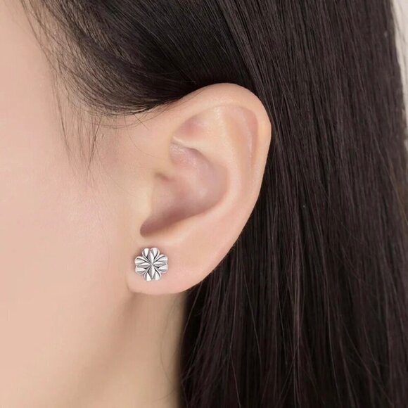 NWT S925 Sterling Silver Stamped Four-Leafed Lucky Clover Stud Earrings - Picture 3 of 7